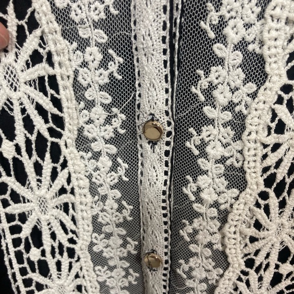 Black with White lace, 3/4 sleeve blouse size 2XL Sistar Brand.
Button down - Picture 3 of 9